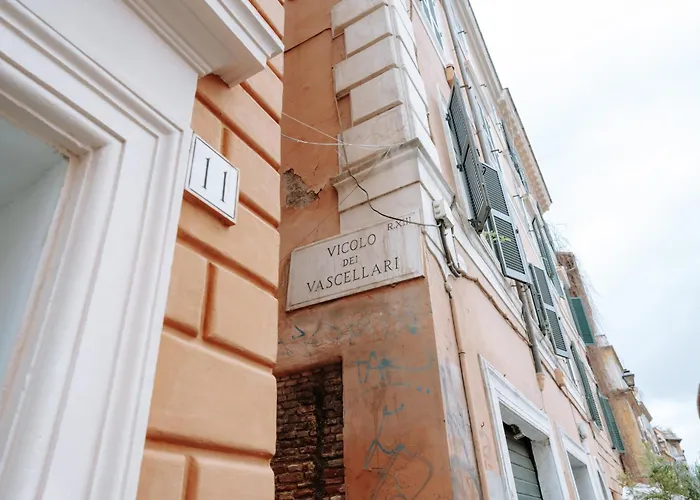 Vascellari home, Trastevere